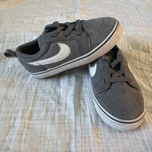 Nike SB Skateboarding Sneakers Toddler Gray and White
